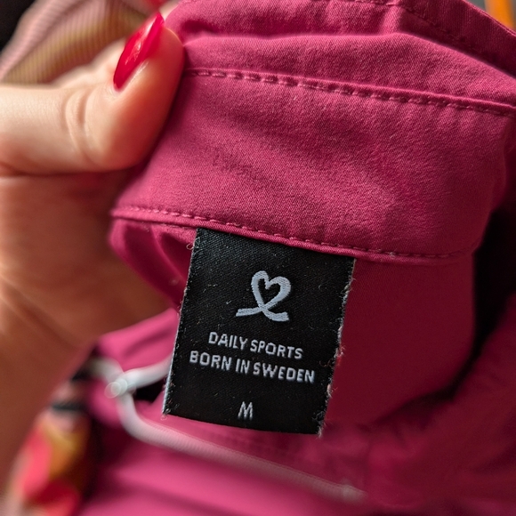 Daily Sports Fuchsia Zip-Front Mini Dress Golf Athletic Medium PGA Casual Sporty - Picture 13 of 13